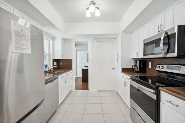 $5,300 | 428 Southeast 2nd Street, Deerfield Beach, FL 33441