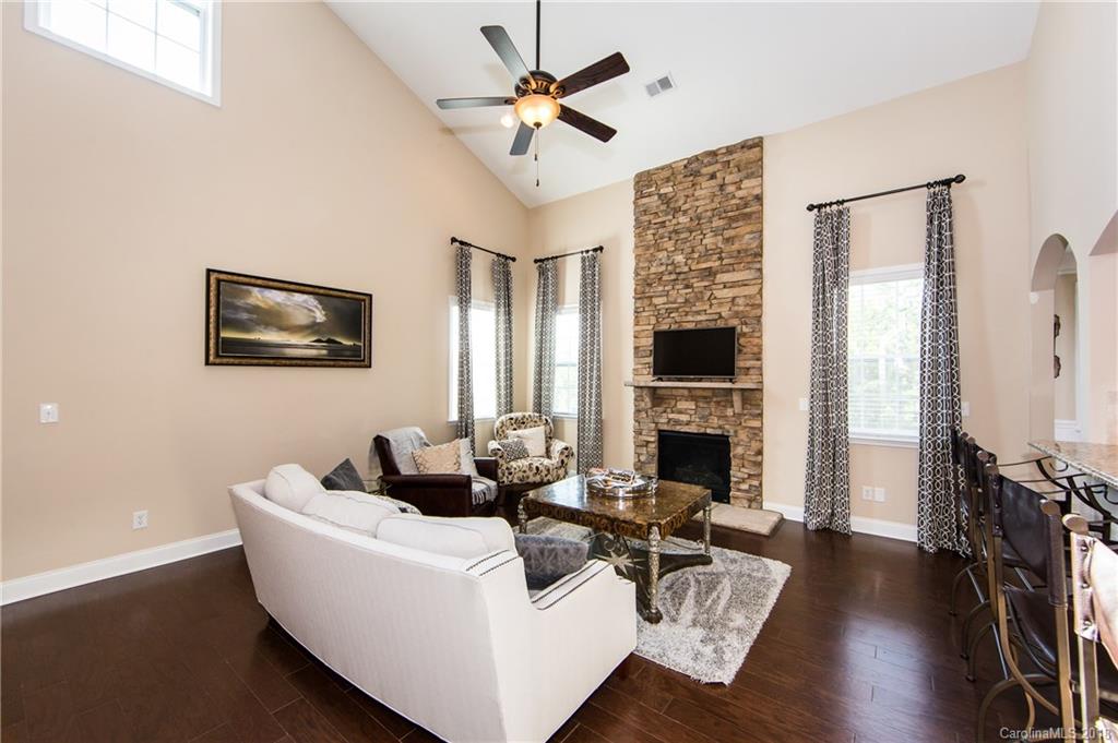876 Solandra Way Tega Cay, SC 29708 - Photo 14 of 30 Gallery Image 14