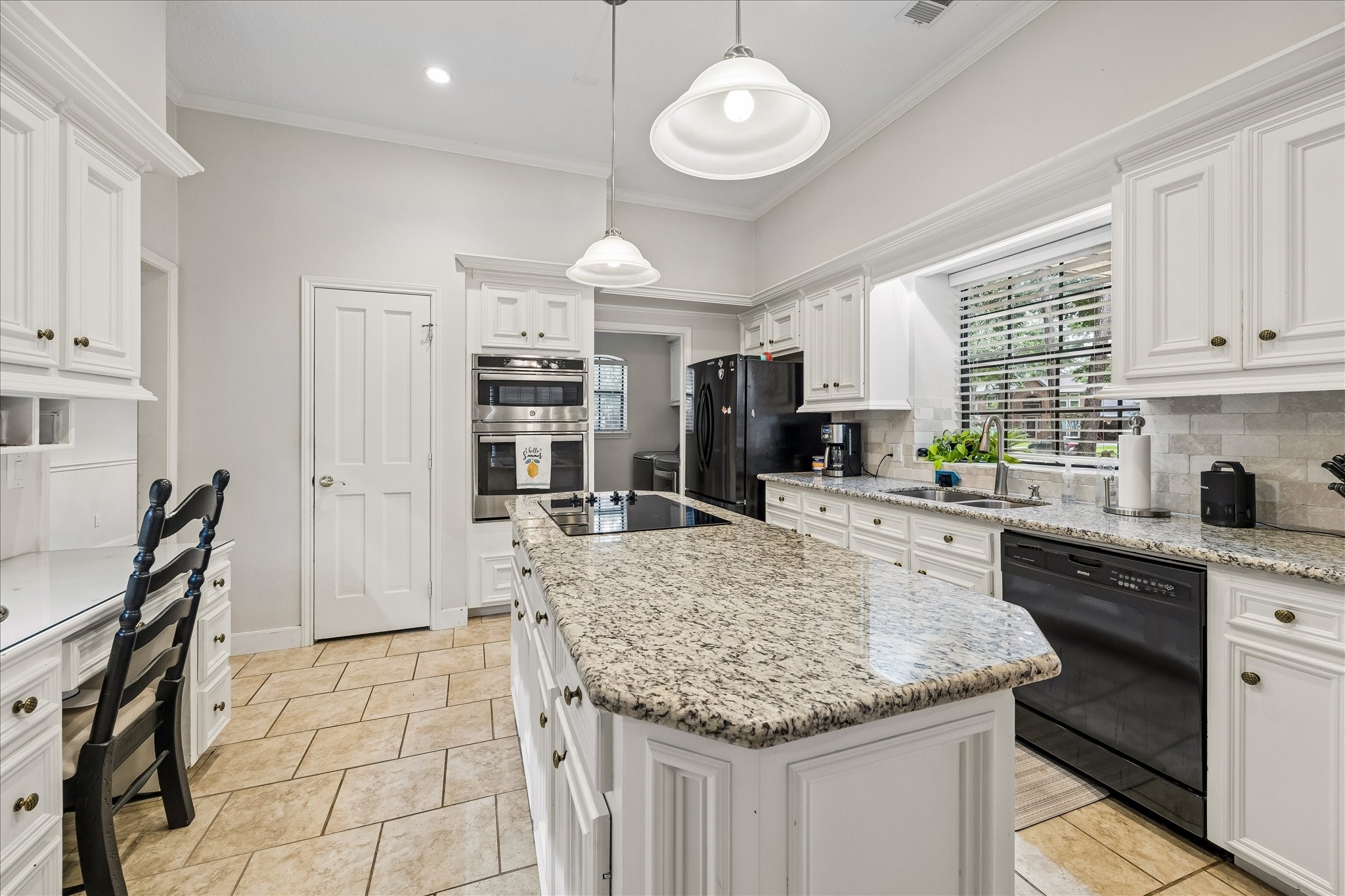 6015 Spanish Oak Way Spring, TX 77379 - Photo 8 of 24 Primary bedroom