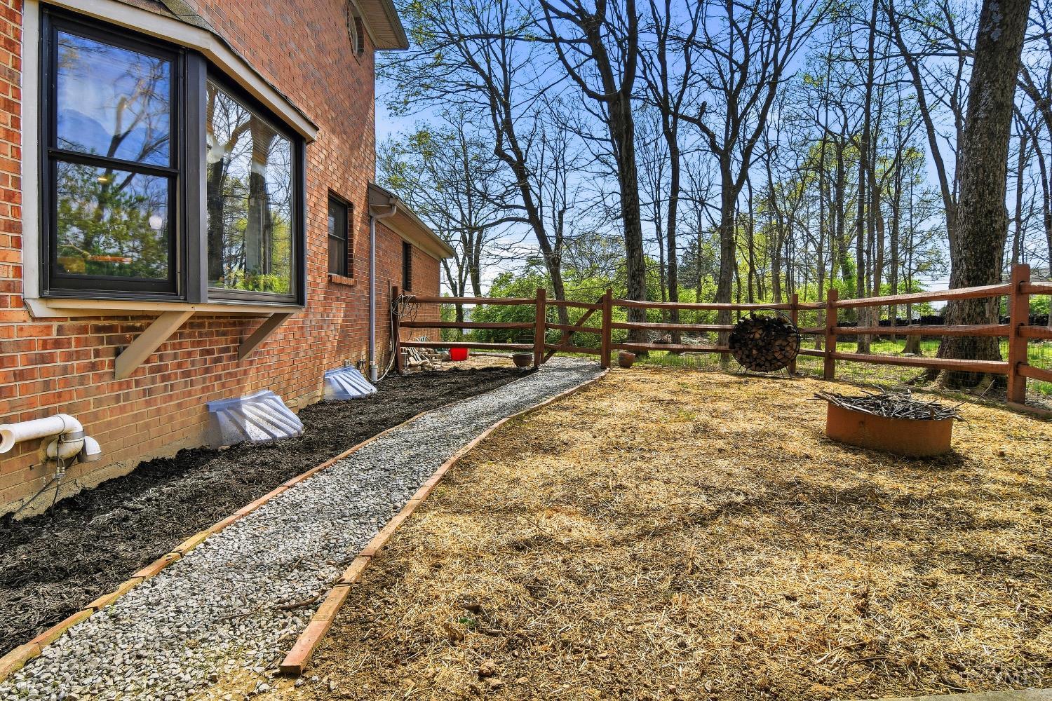 4374 Boomer Road Cincinnati, OH 45247 - Photo 38 of 49