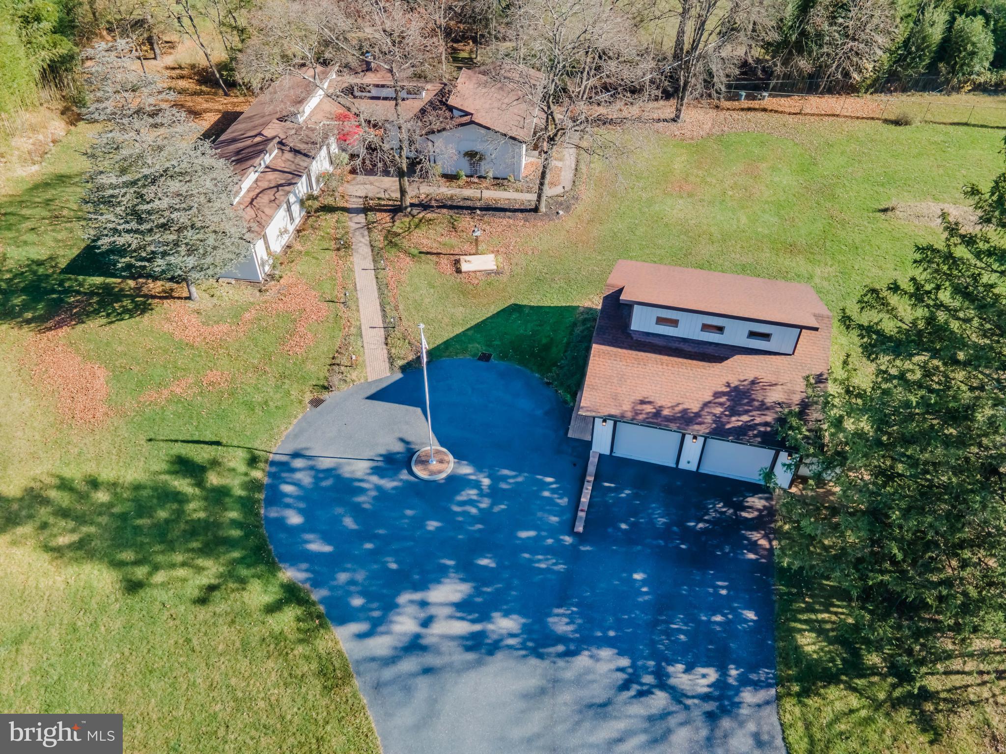 1495 Riegle Road Harrisburg, PA 17112 - Photo 3 of 33