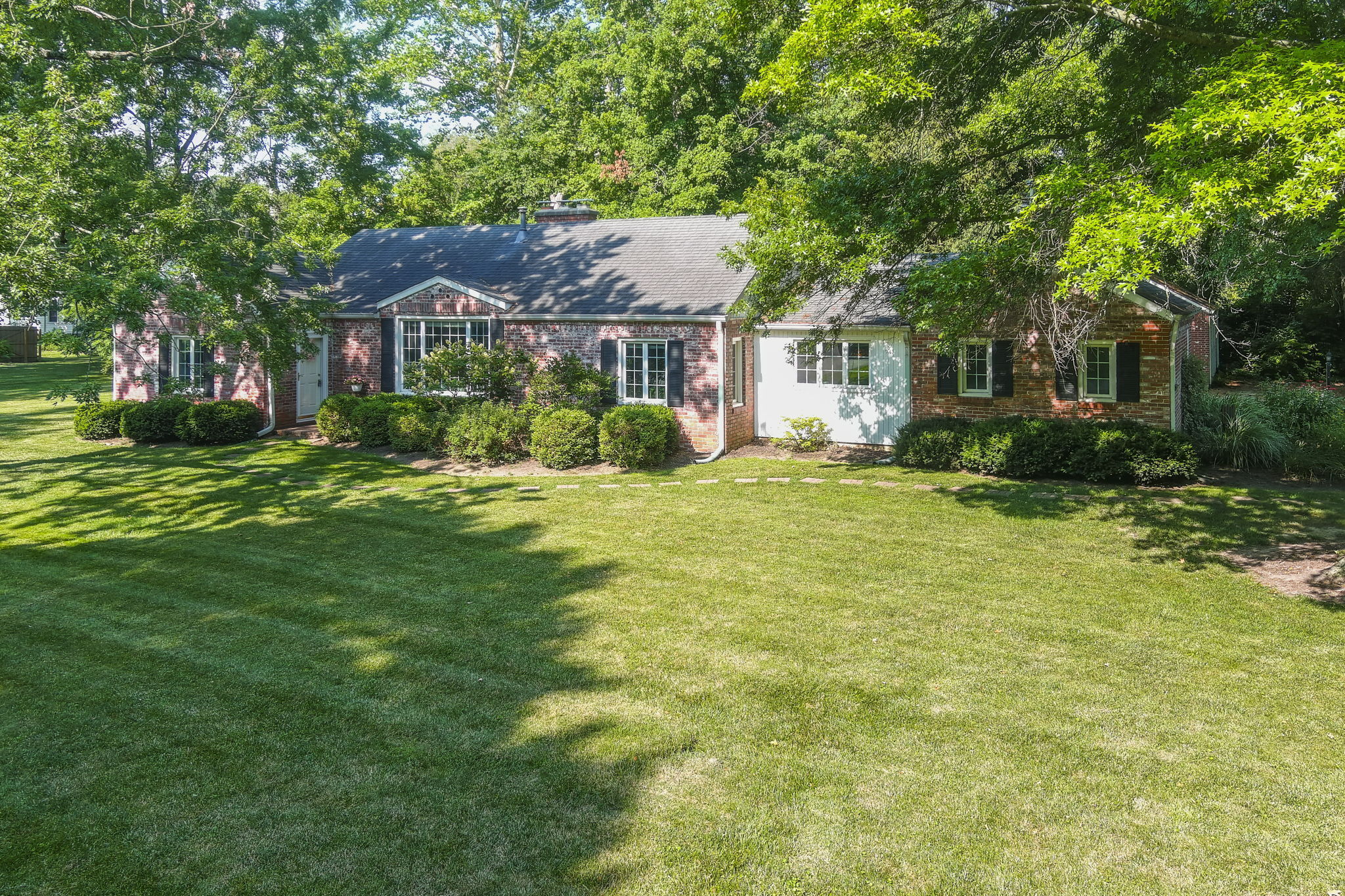 7704 Clarendon Road Indianapolis, IN 46260 - Photo 1 of 54