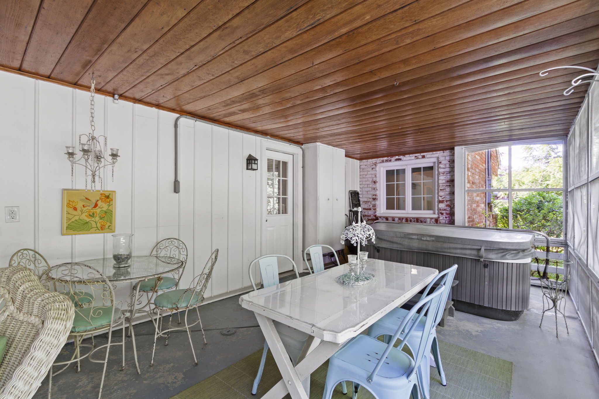 7704 Clarendon Road Indianapolis, IN 46260 - Photo 15 of 54