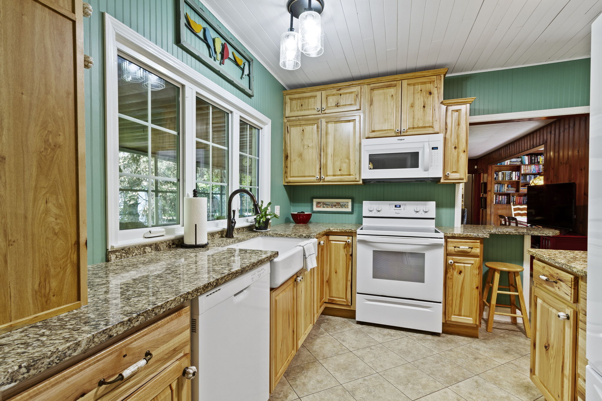 7704 Clarendon Road Indianapolis, IN 46260 - Photo 27 of 54