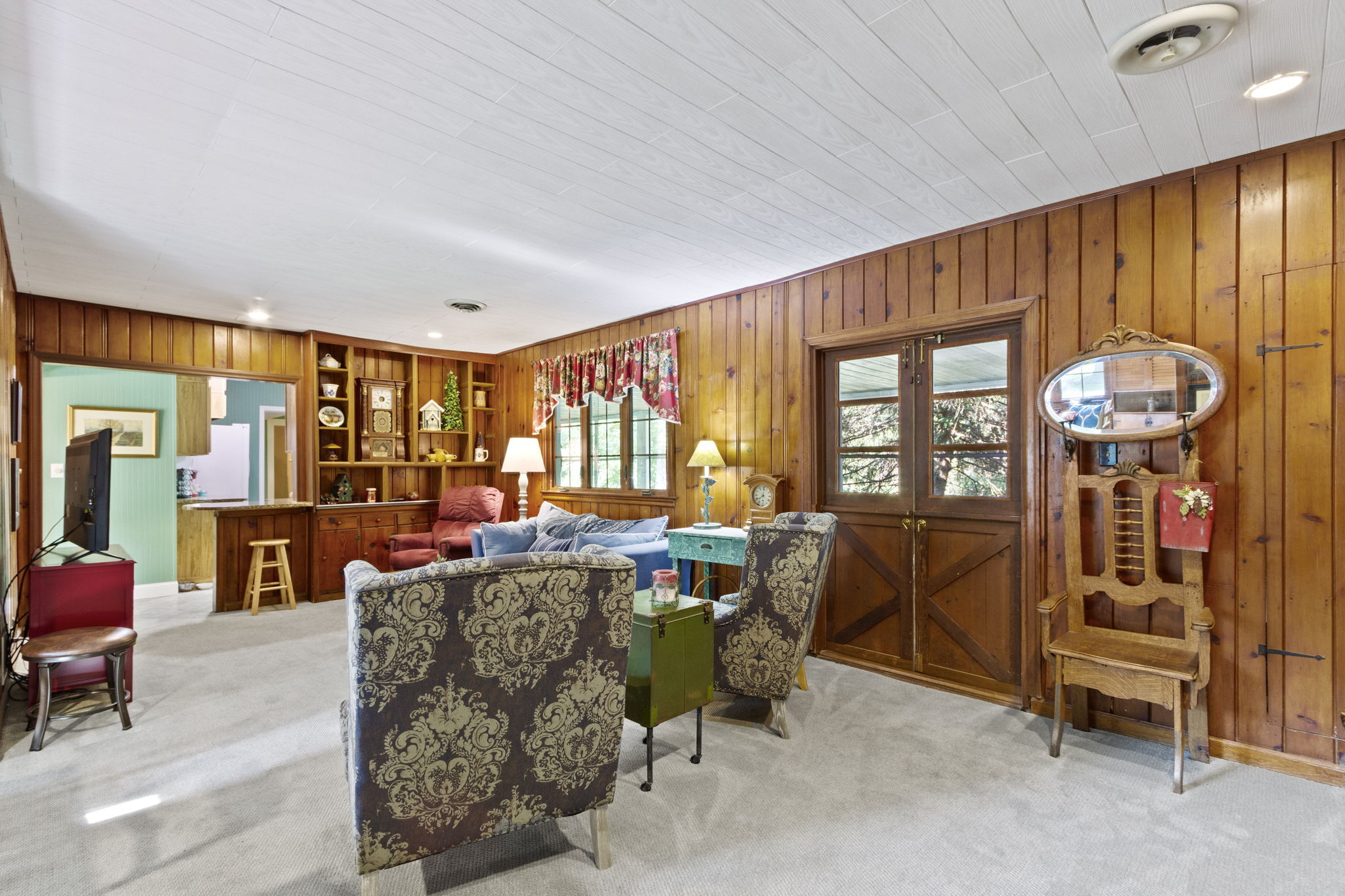 7704 Clarendon Road Indianapolis, IN 46260 - Photo 30 of 54