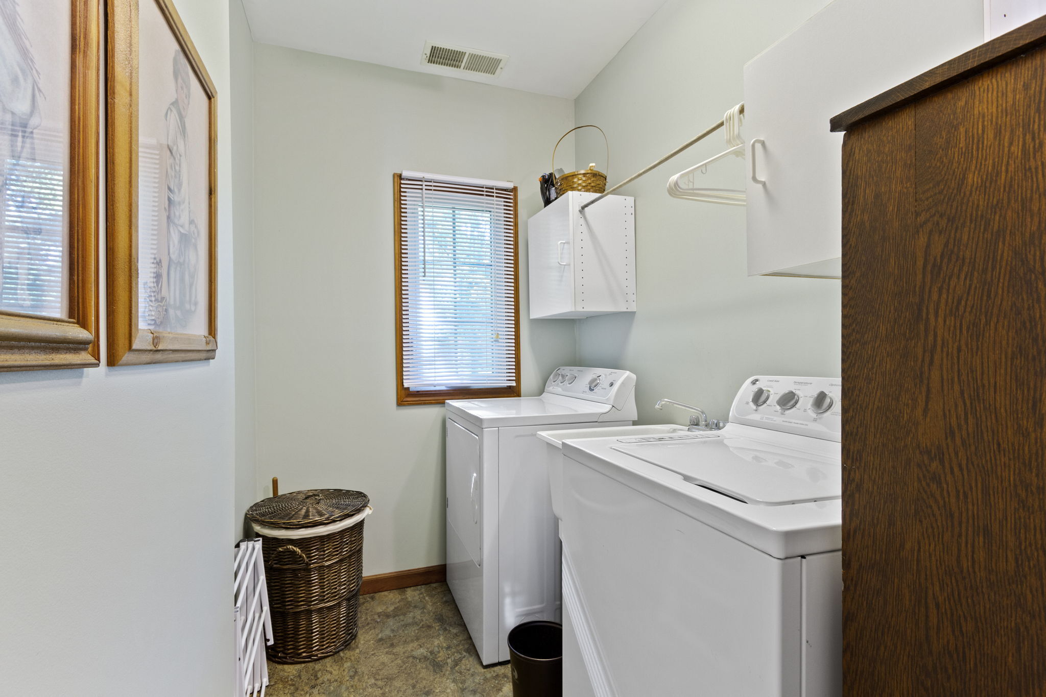 7704 Clarendon Road Indianapolis, IN 46260 - Photo 38 of 54