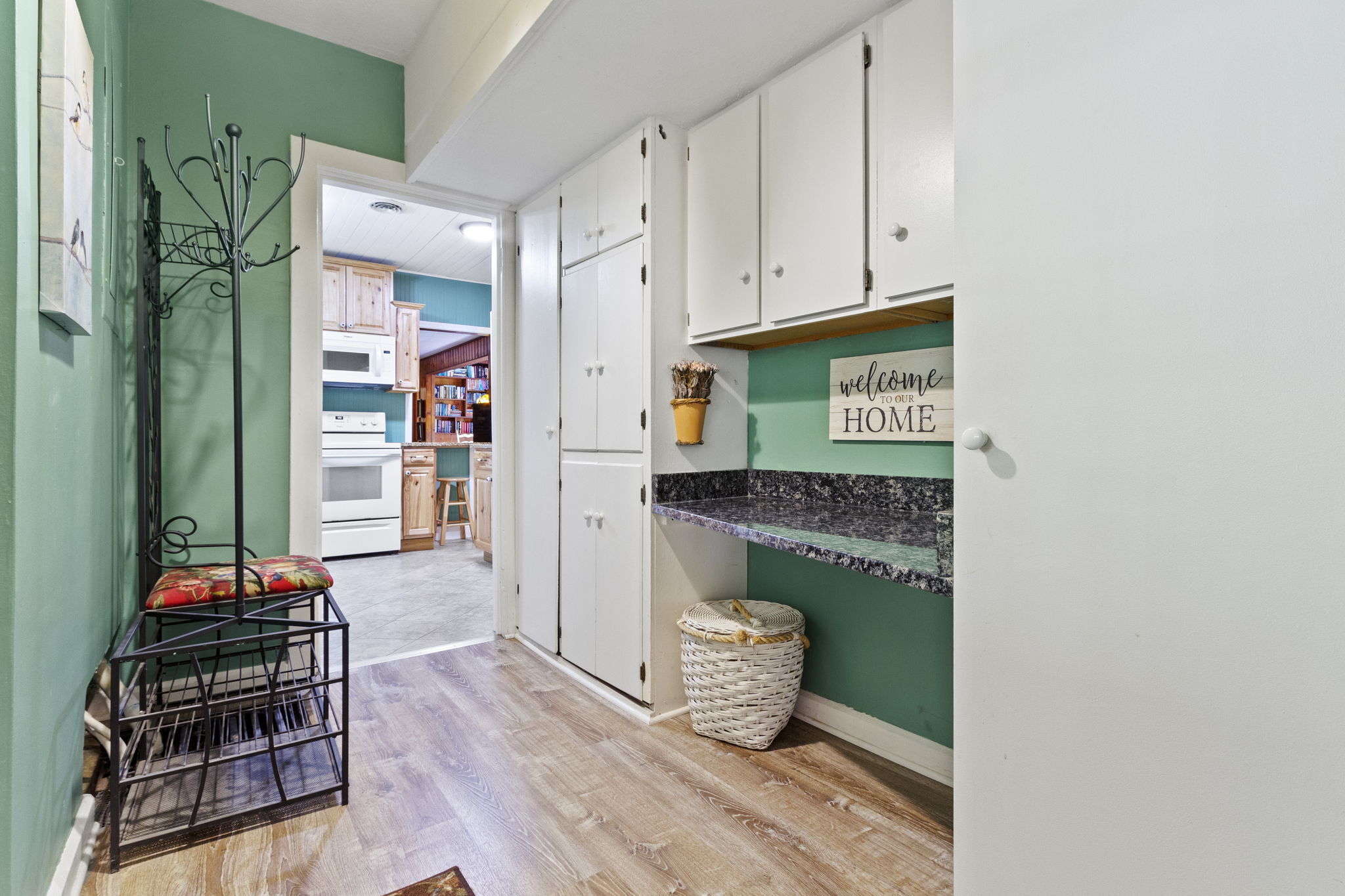 7704 Clarendon Road Indianapolis, IN 46260 - Photo 39 of 54