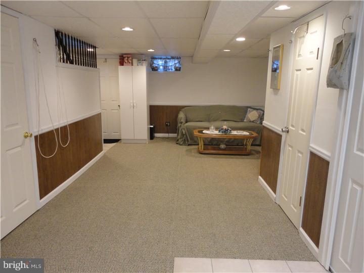 2082 Heather Road Folcroft, PA 19032 - Photo 15 of 20 Basement - Finished