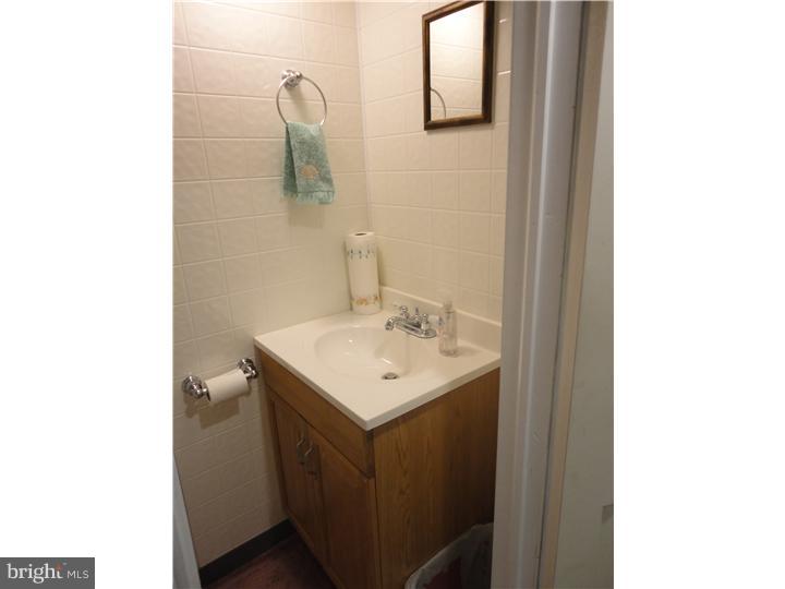 2082 Heather Road Folcroft, PA 19032 - Photo 19 of 20 Bathroom
