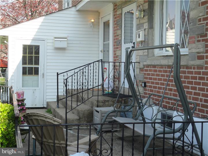 2082 Heather Road Folcroft, PA 19032 - Photo 3 of 20 Patio