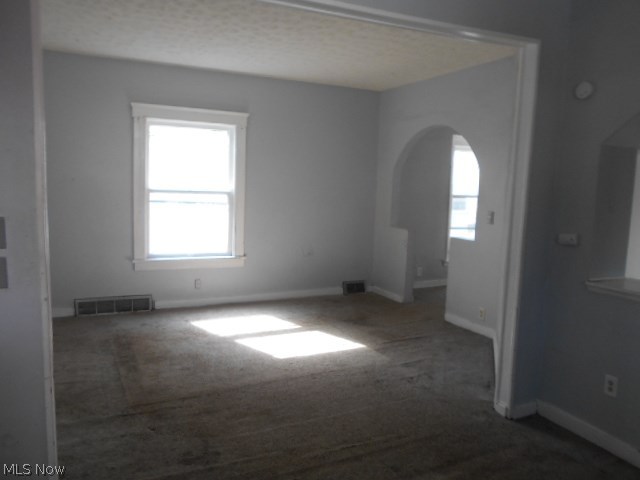 1754 Hillview Road Cleveland, OH 44112 - Photo 6 of 19