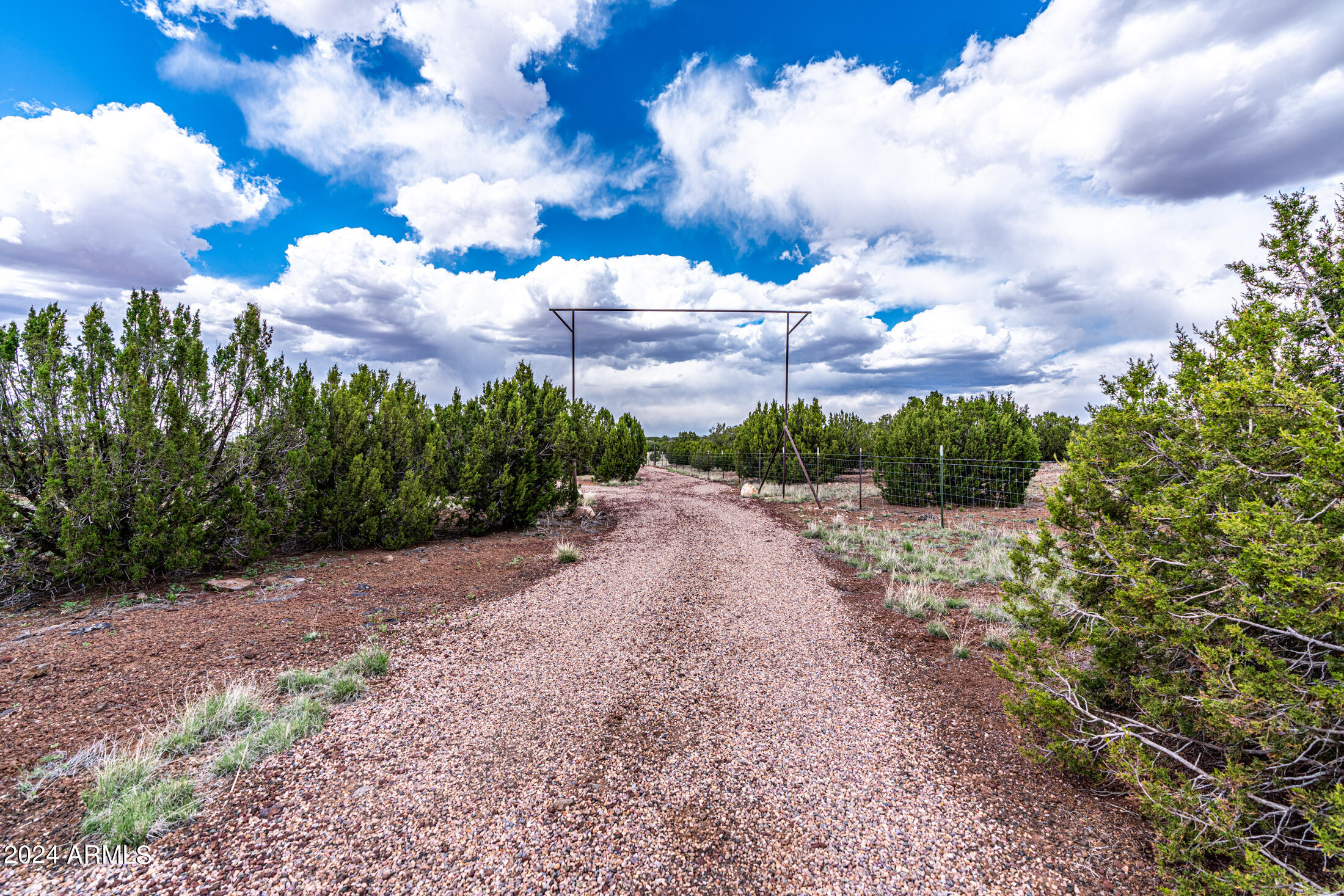 8702 Supancheck Road Show Low, AZ 85901 - Photo 2 of 23 _DSC0019-HDR