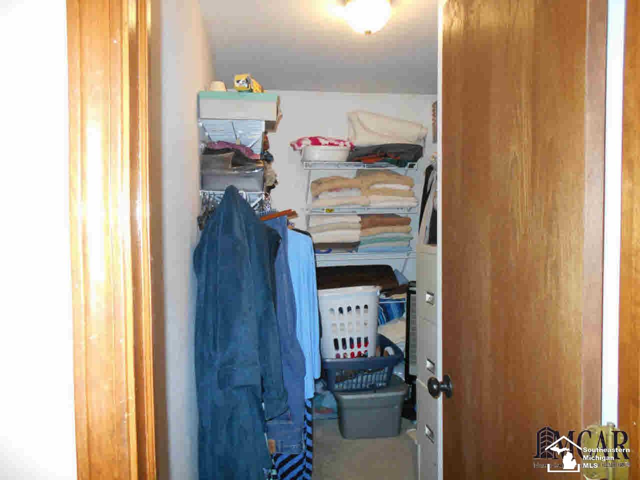 1278 Wells Road Dundee, MI 48131 - Photo 17 of 42 21376150-16.JPG