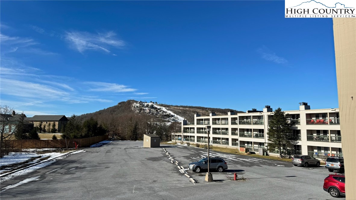 301 Pinnacle Inn Road, Unit 1215 Banner Elk, NC 28604 - Photo 11 of 47 a view of a building
