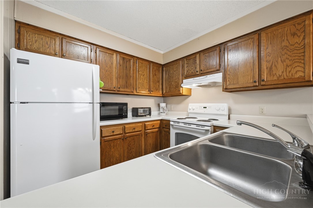 301 Pinnacle Inn Road, Unit 2116 Beech Mountain, NC 28604 - Photo 8 of 49 Gallery Image 8