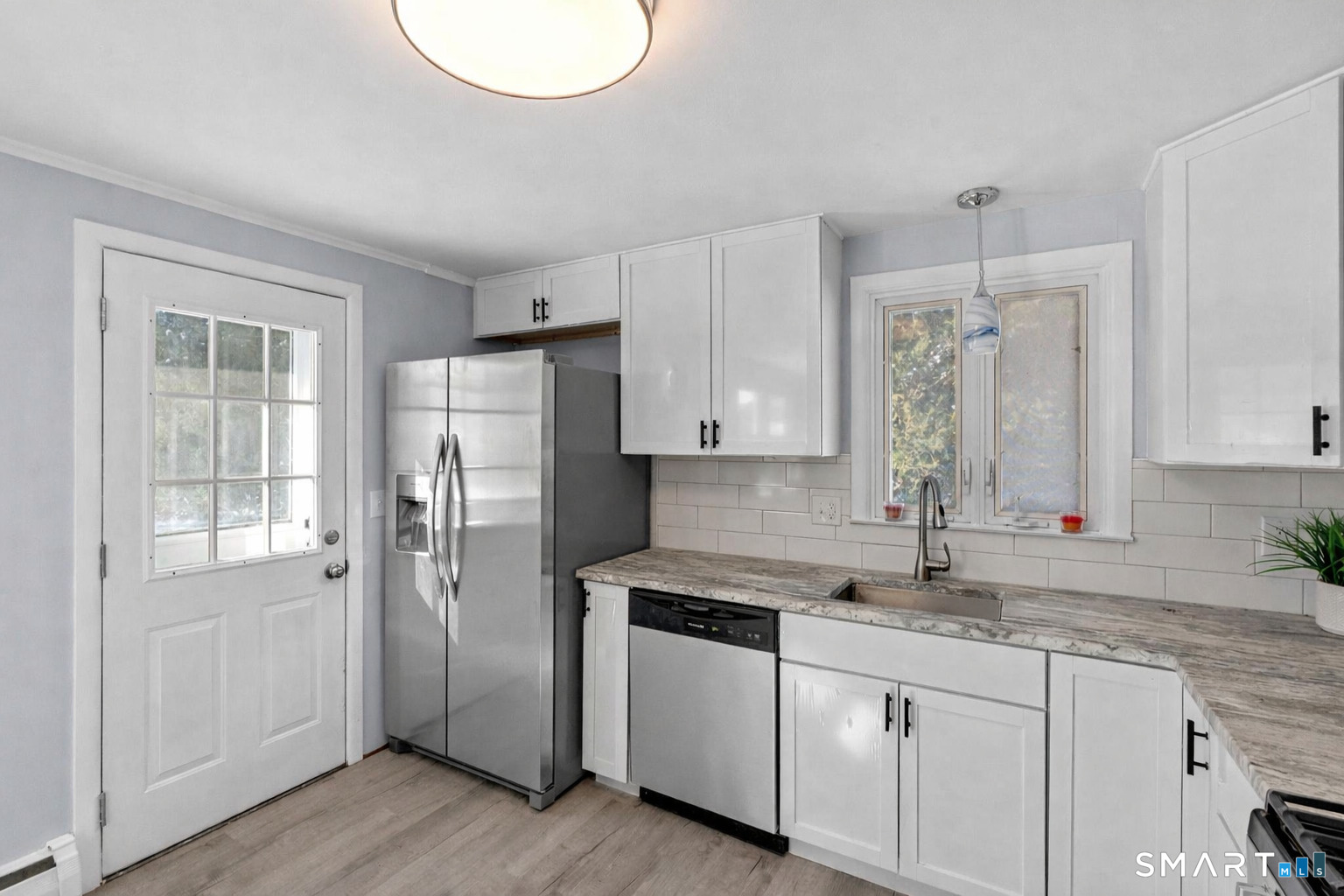 63 Elizabeth Street South Windsor, CT 06074 - Photo 5 of 32