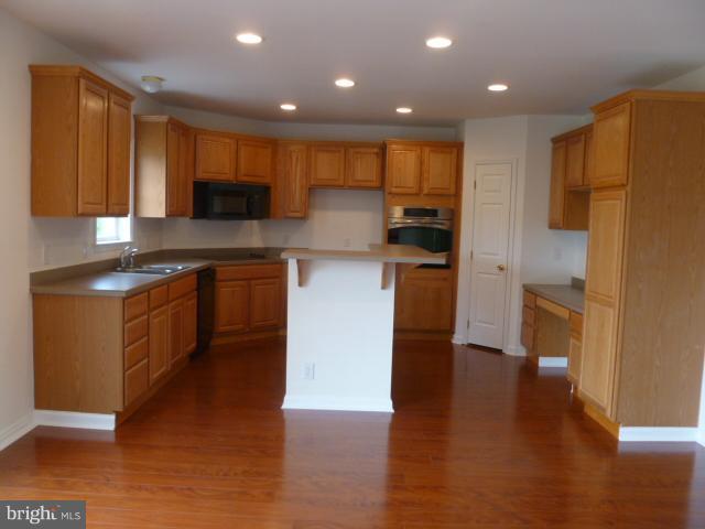71 Woodbrier Road Berkeley Springs, WV 25411 - Photo 3 of 29 Kitchen