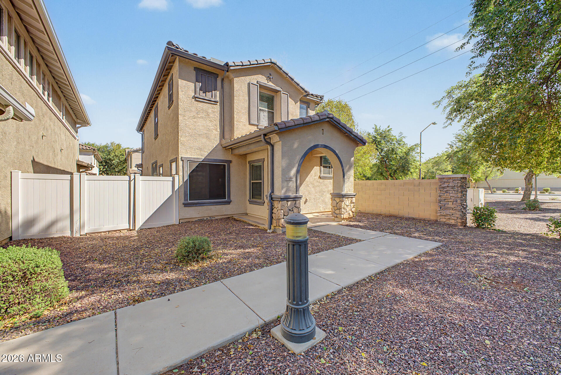 1385 South Joshua Tree Lane Gilbert, AZ 85296 - Photo 3 of 36 05-Joshua