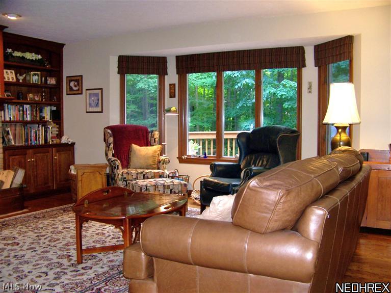 3536 Hunting Run Road Medina, OH 44256 - Photo 12 of 21 Family room
