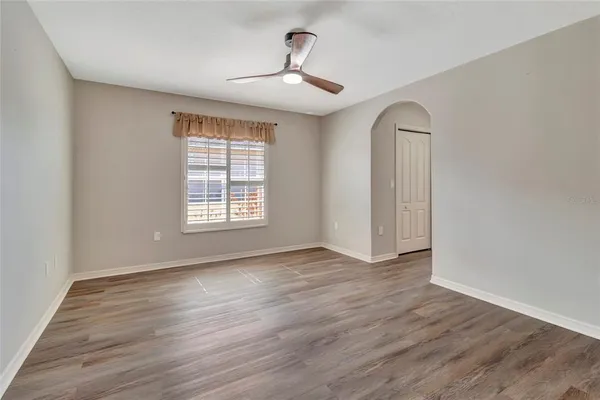 $300,000 | 106 Fairway Circle, Umatilla, FL 32784