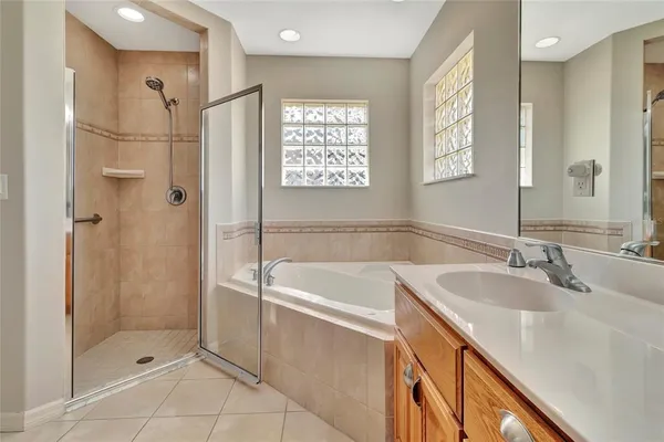 $300,000 | 106 Fairway Circle, Umatilla, FL 32784