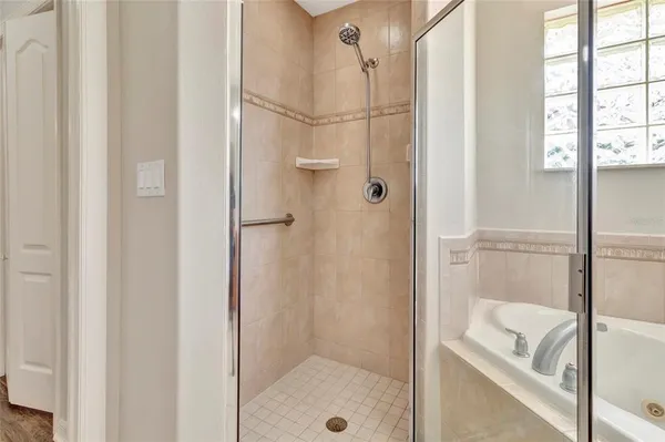 $300,000 | 106 Fairway Circle, Umatilla, FL 32784