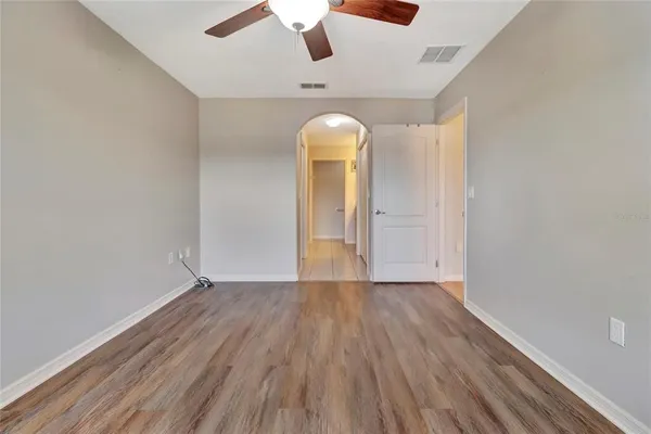 $300,000 | 106 Fairway Circle, Umatilla, FL 32784