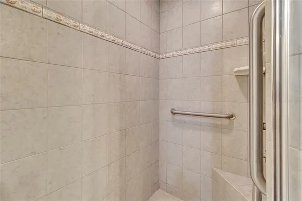 $300,000 | 106 Fairway Circle, Umatilla, FL 32784