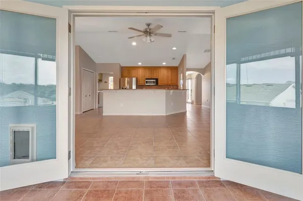 $300,000 | 106 Fairway Circle, Umatilla, FL 32784