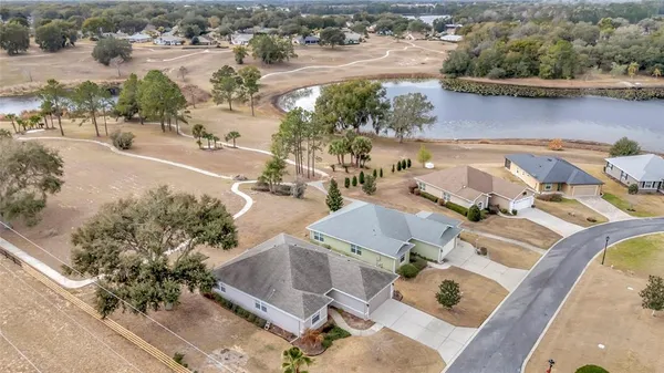 $300,000 | 106 Fairway Circle, Umatilla, FL 32784