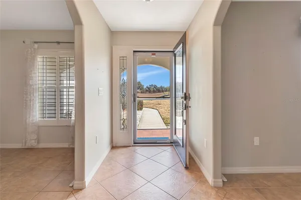 $300,000 | 106 Fairway Circle, Umatilla, FL 32784