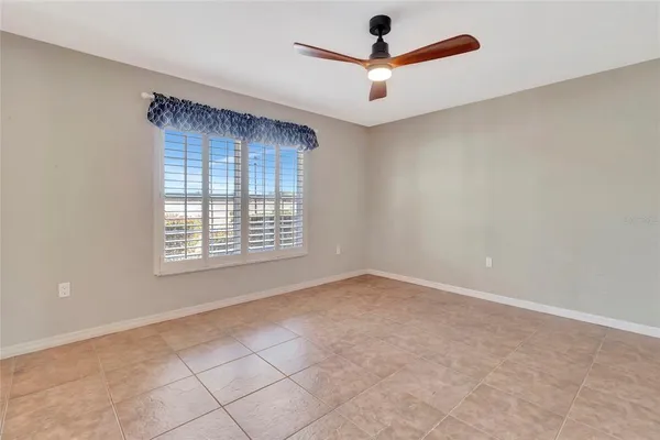 $300,000 | 106 Fairway Circle, Umatilla, FL 32784