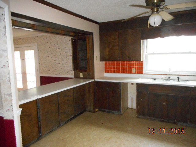 7331 Quail Run Road Lizella, GA 31052 - Photo 13 of 23 a view of an empty room with a window