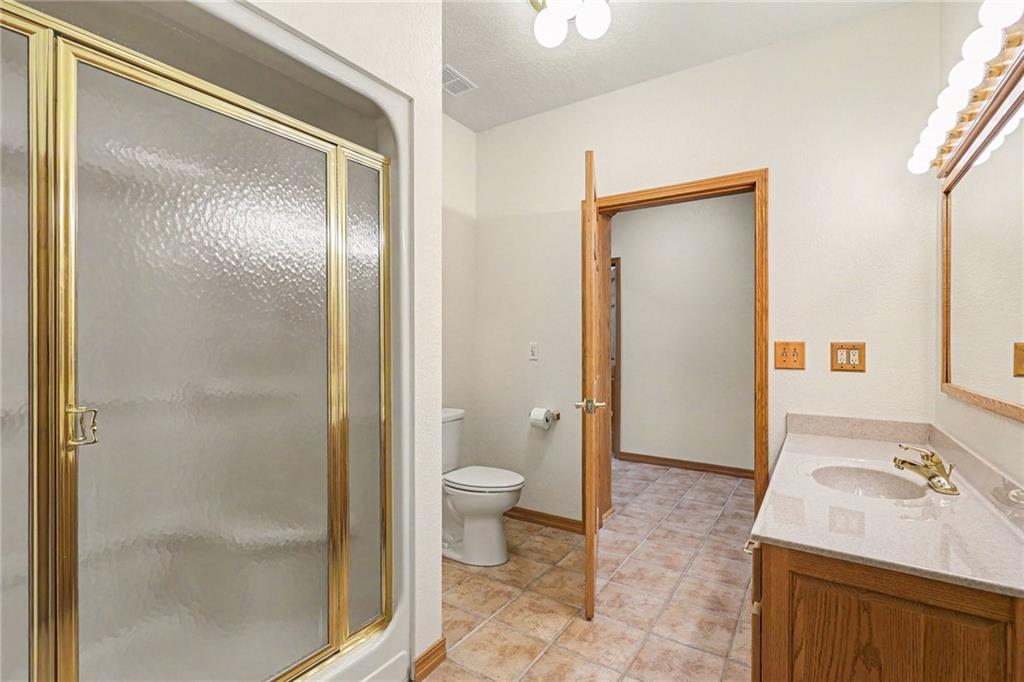 58 West Lake Road Farlington, KS 66734 - Photo 23 of 39