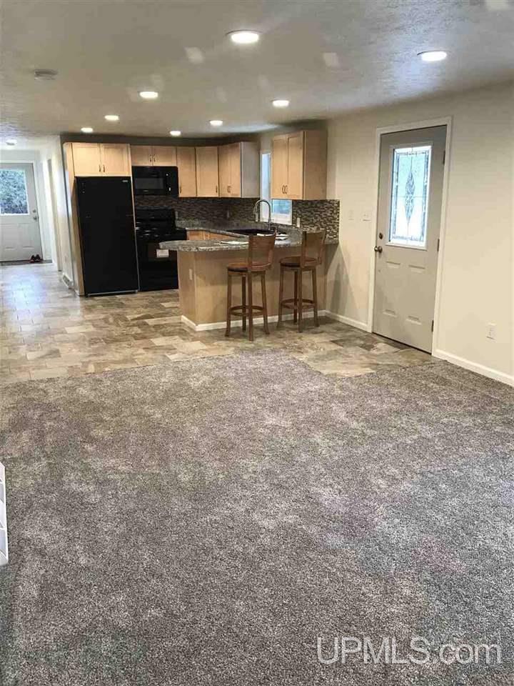 4151 Highway 2 Escanaba, MI 49829 - Photo 9 of 39