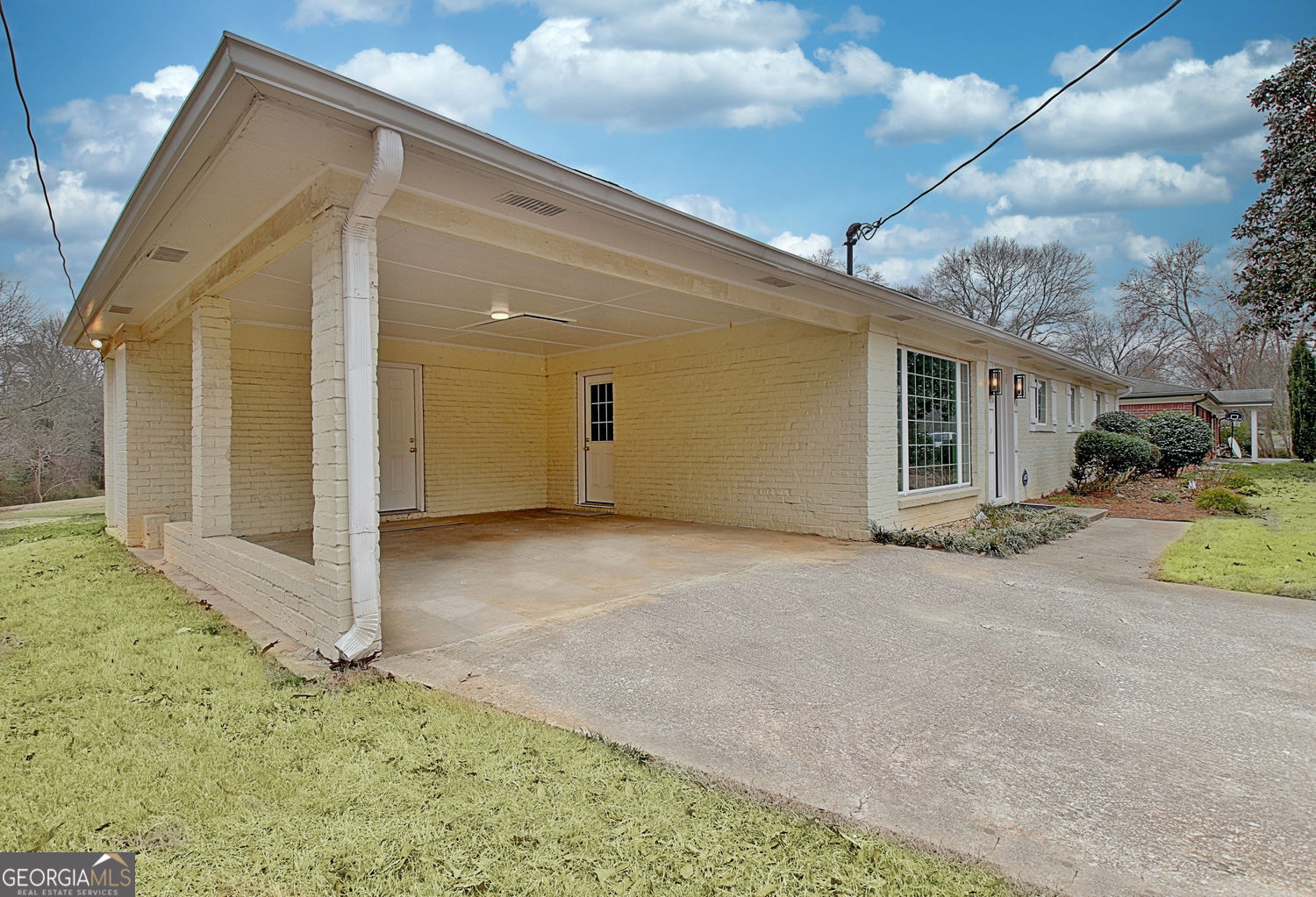 183 Pine Street Northeast Fairburn, GA 30213 - Photo 5 of 62