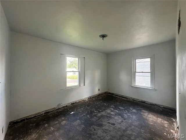 $34,900 | 9833 Dennis Drive, St. Louis, MO 63136