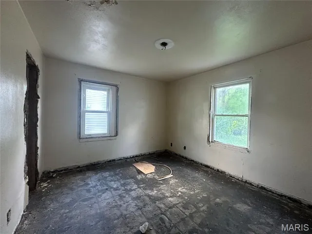 $34,900 | 9833 Dennis Drive, St. Louis, MO 63136