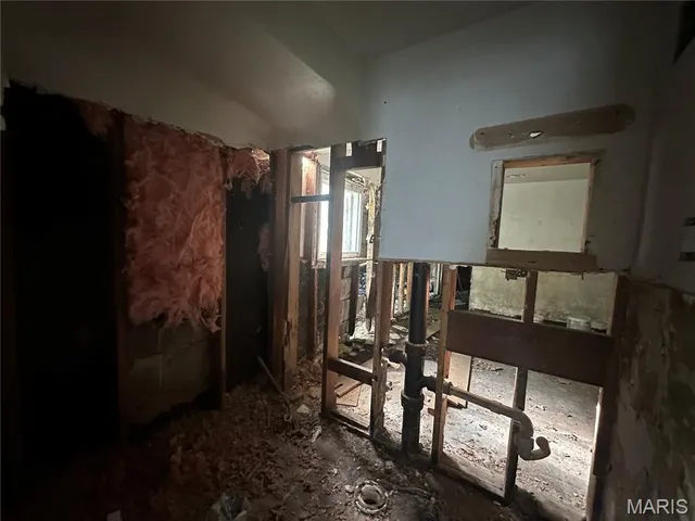 $34,900 | 9833 Dennis Drive, St. Louis, MO 63136