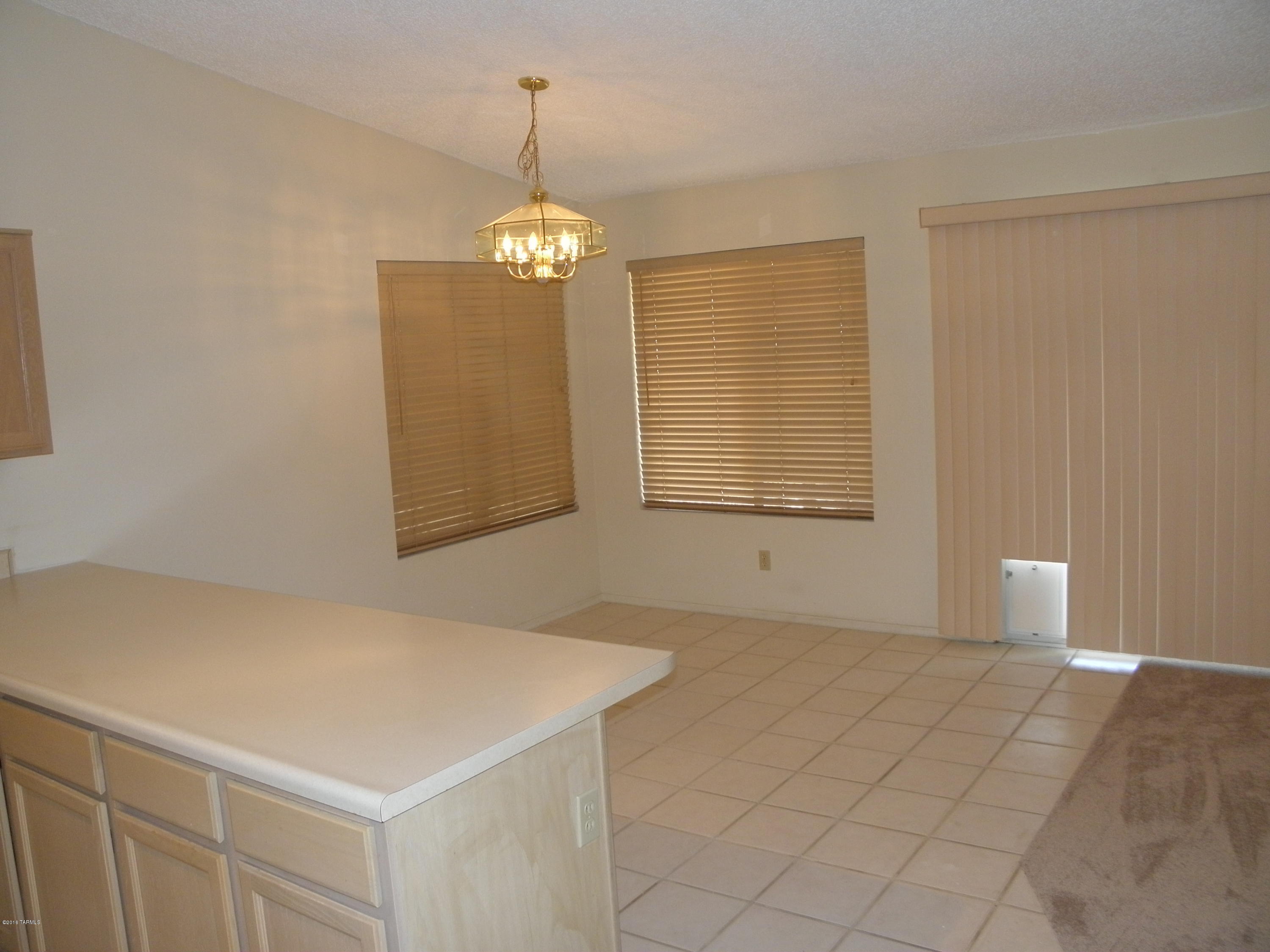 8739 East Desert Spring Street Tucson, AZ 85730 - Photo 5 of 20