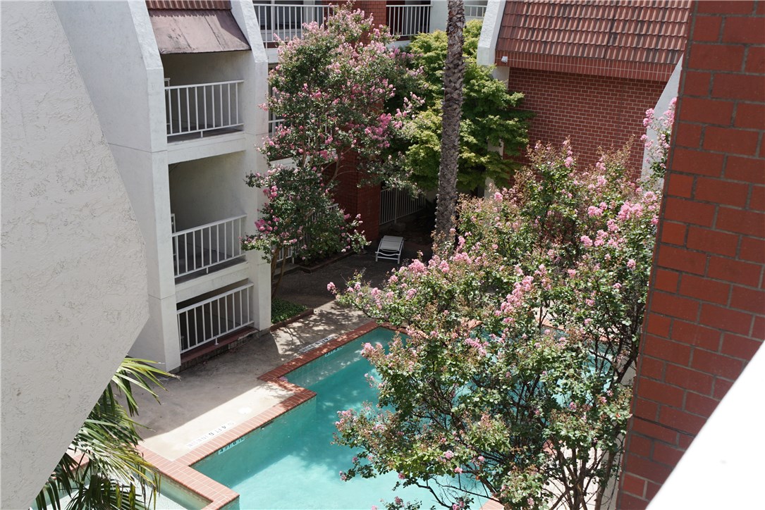 3115 Helms Street, Unit 212 Austin, TX 78705 - Photo 3 of 15