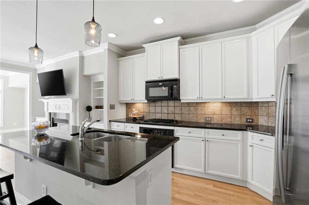 4366 Baverton Drive Suwanee, GA 30024 - Photo 10 of 41