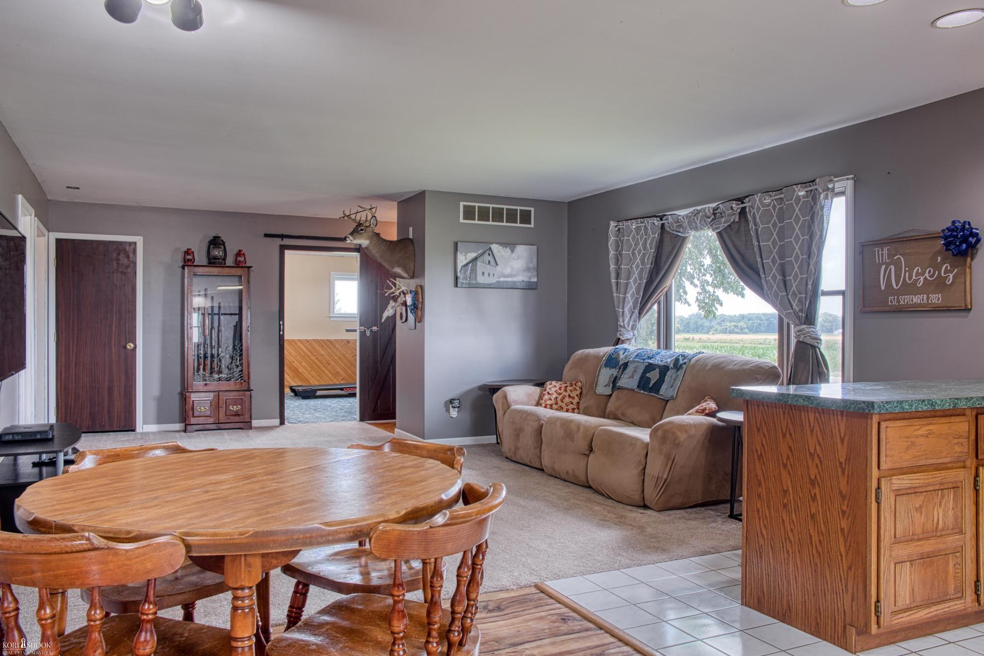 2200 East Riley Road Owosso, MI 48867 - Photo 7 of 34 50148402-54ada454-e35b-4c15-a3da-56b8fb0a6113.JPG