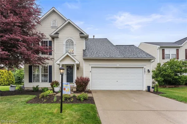 $385,000 | 5291 Stonehurst Drive, Brunswick, OH 44212