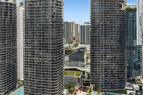 $1,599,000 | 1000 Brickell Plaza, Unit 4015, Miami, FL 33131