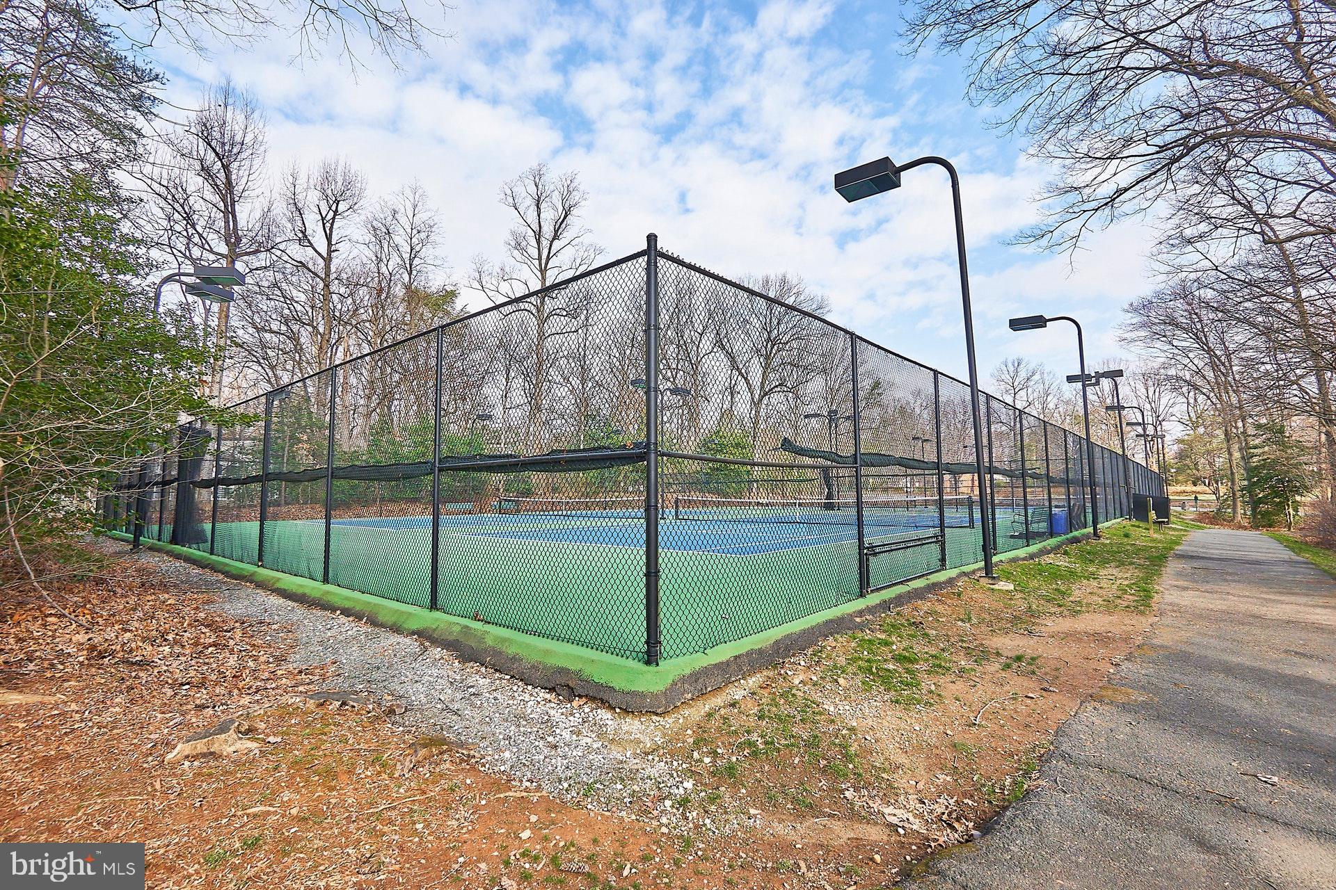 2212 Springwood Drive, Unit 206 Reston, VA 20191 - Photo 44 of 46 a view of a backyard