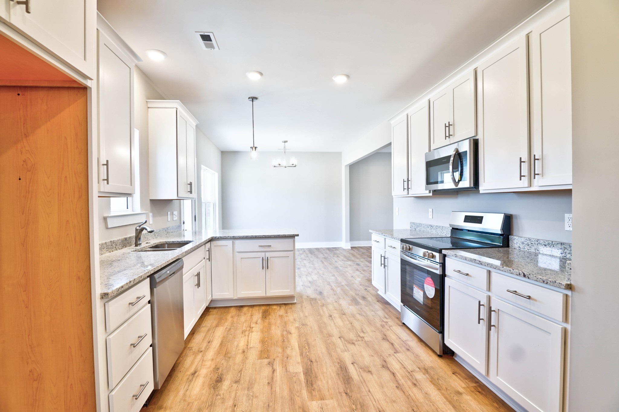 707 Vrabel Road Murfreesboro, TN 37130 - Photo 6 of 15 Gallery Image 6