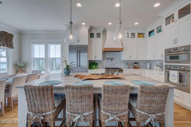 $4,350,000 | 7 Waterfront Circle, Hampstead, NC 28443