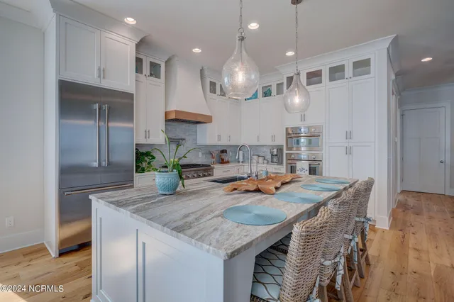 $4,350,000 | 7 Waterfront Circle, Hampstead, NC 28443