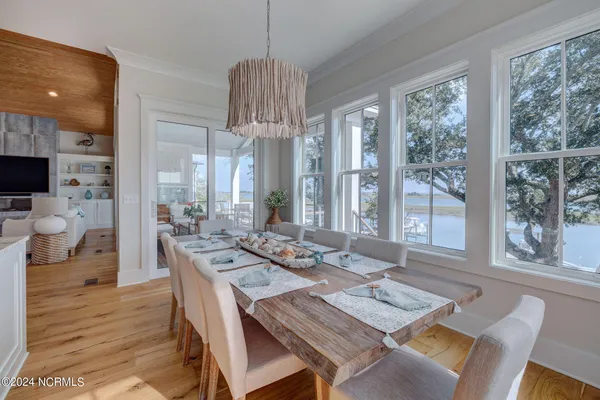 $4,350,000 | 7 Waterfront Circle, Hampstead, NC 28443